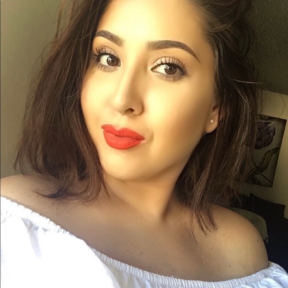 Meet your Posher, Ayerim - Picture 2 of 2